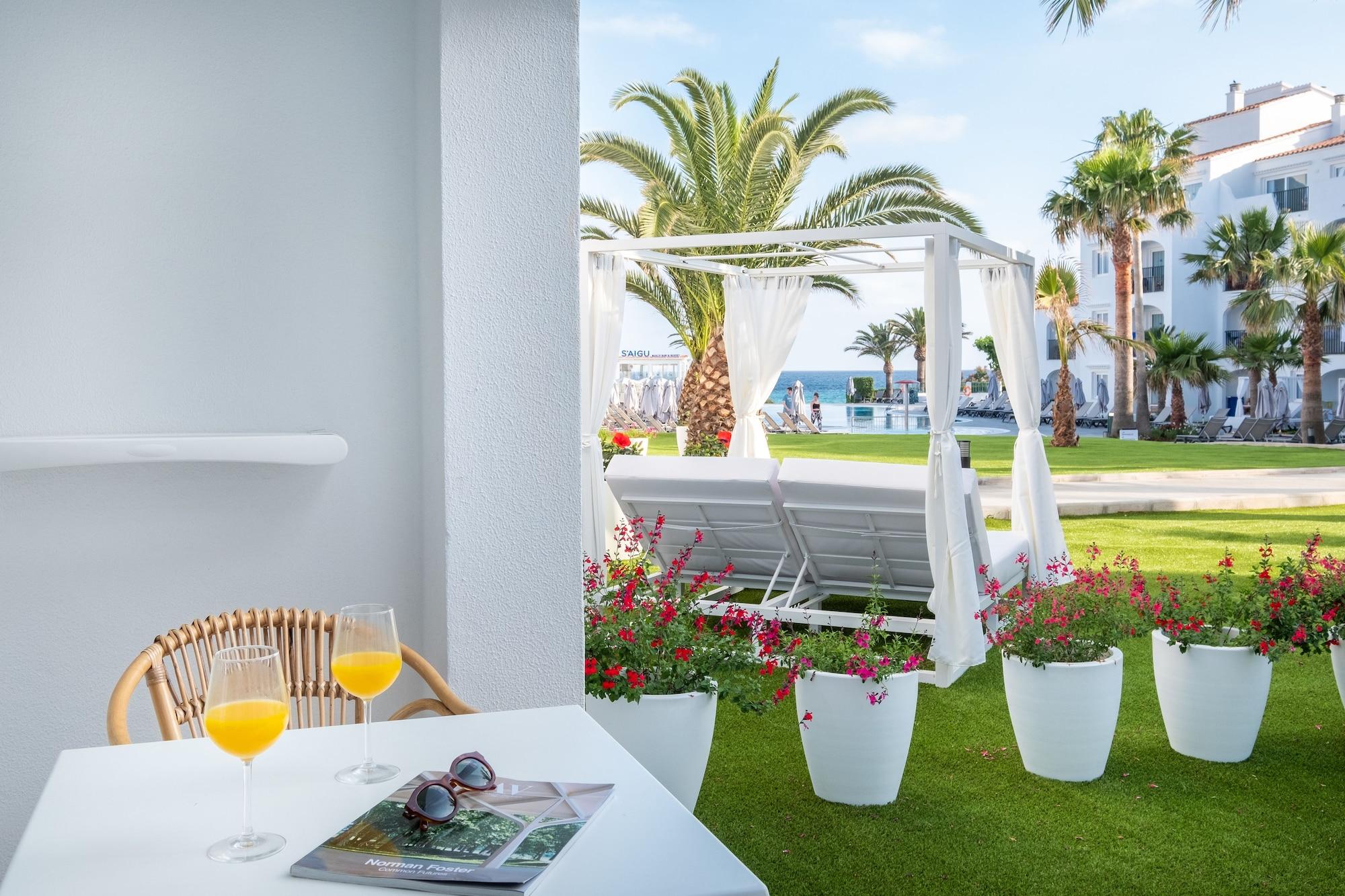 Fergus Style Carema Beach Cala en Bosch Dış mekan fotoğraf